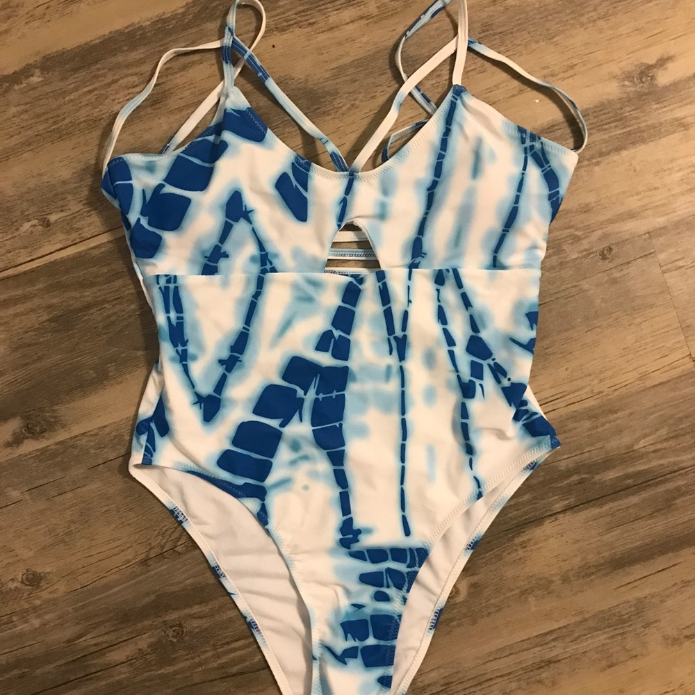 One piece bathing suit